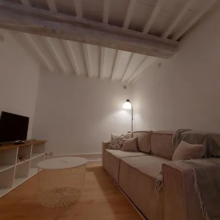 Maison De Village Vakantiehuis Nefiach